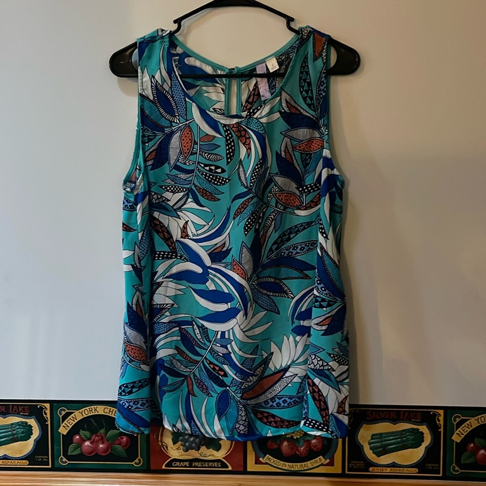 Women’s Sleeveless Top